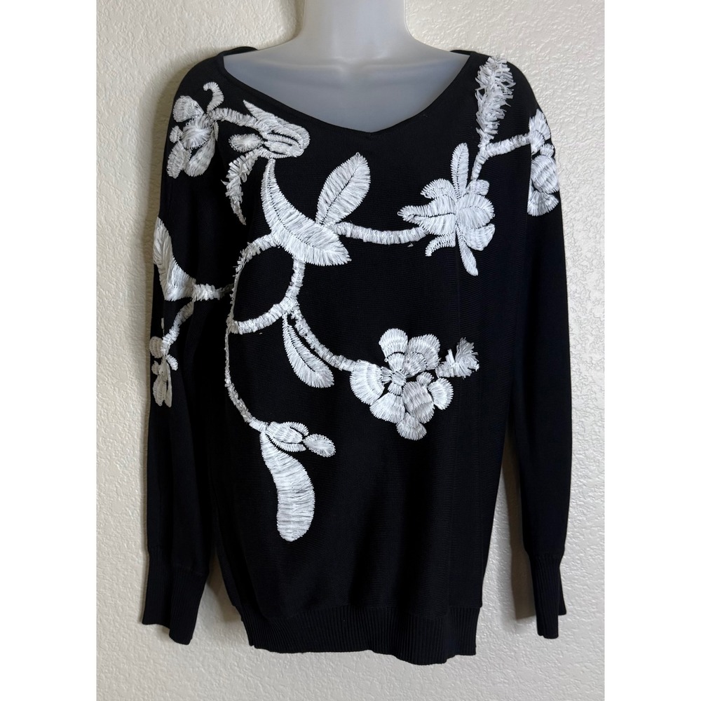 Chicos 1 M Pullover Sweater Black Embroidered Floral V Dolman PO NEW